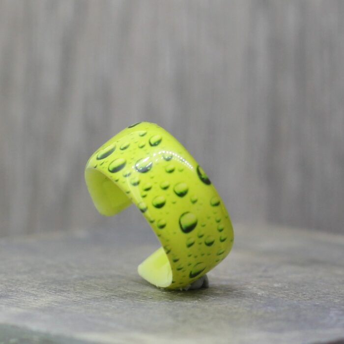 Resin Ring green Bubbles