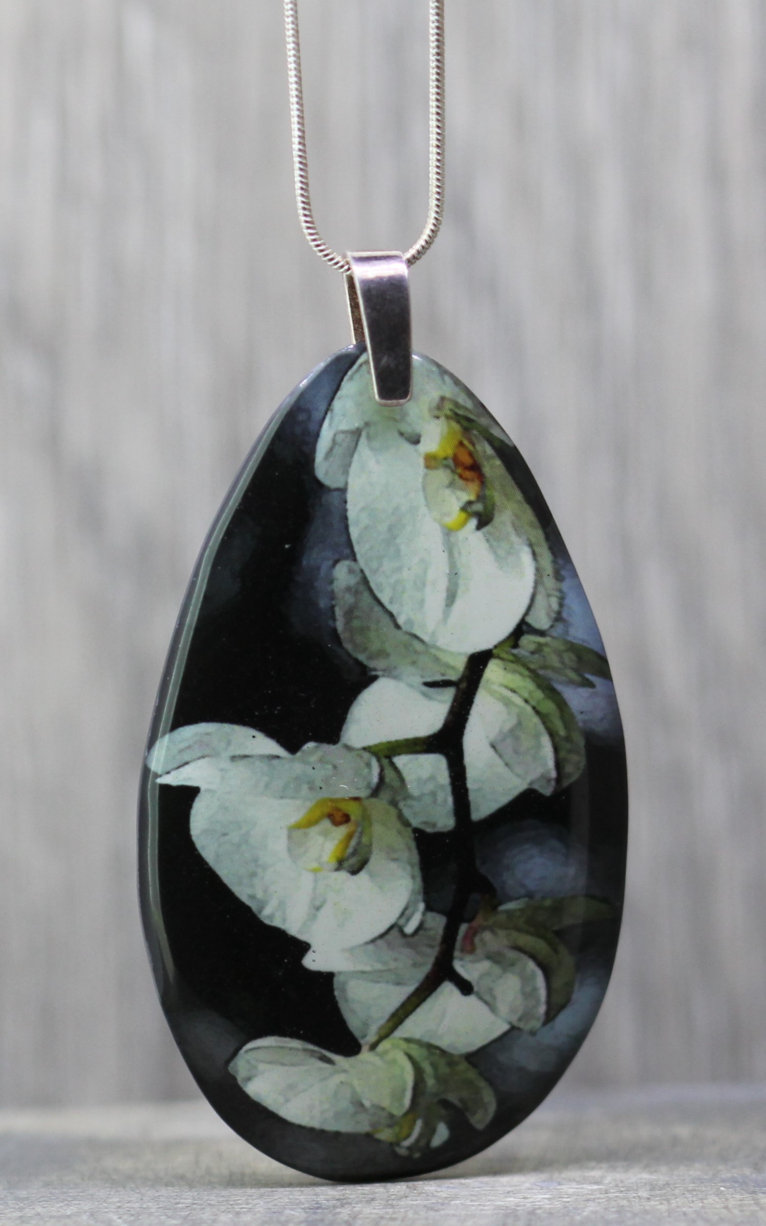 black resin pendant