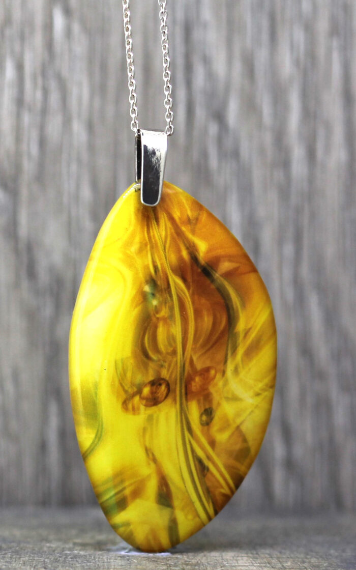 Celest Resin Pendant 2